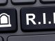 Tastatur mit R.I.P Zeichen und Grabstein